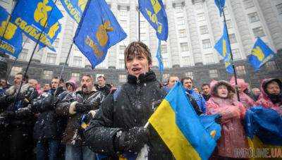 Почему украинцы не соберутся на третий Майдан, оценка эксперта
