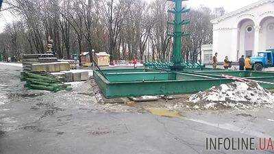 Установку главной елки начали в Виннице