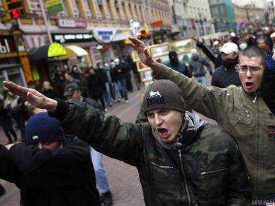 В Санкт-Петербурге неизвестные напали на активистов акции против репрессий в Крыму
