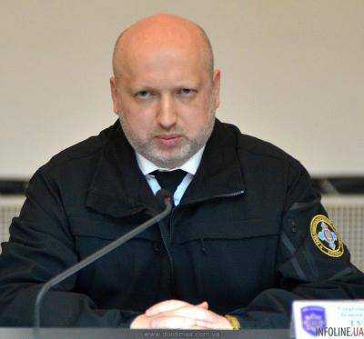 Турчинов в Авдеевке поручил военным готовиться к контрнаступлению