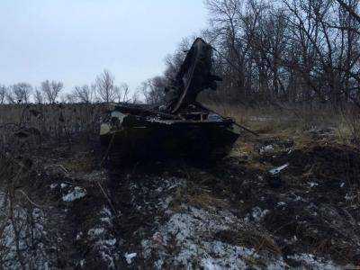 В сети появилось видео уничтожения БМП боевиков, которое обстреливало позиции ВСУ