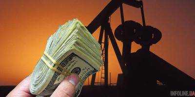 Фьючерсы на нефть марки Brent с поставкой в апреле в понедельник утром выросли в цене до 56,39 долл. за баррель