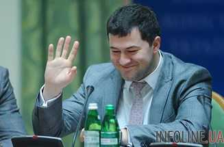 Р.Насиров вышел из Лукьяновского СИЗО уже с электронным браслетом