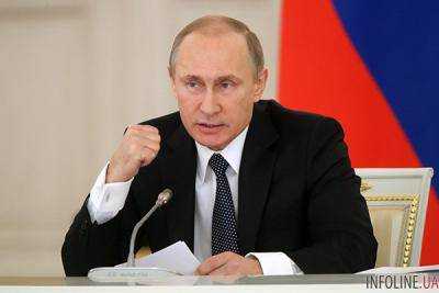В.Путин поручил правительству РФ разработать новую информстратегию на 2017-2030 годы
