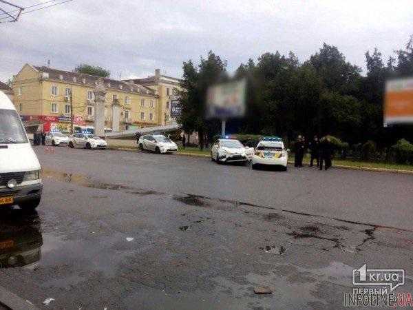 Страйк: в Кривом Роге столкнулись три полицейские машины. Фото