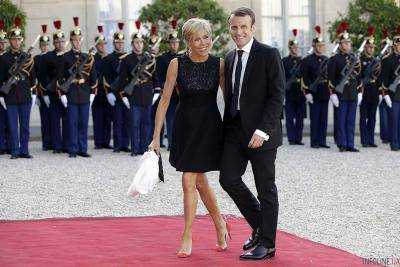 Б.Макрон надела на инаугурацию мужа костюм от Louis Vuitton