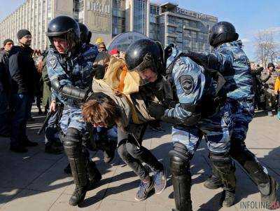 В Санкт-Петербурге на митинге задержаны более 100 человек - СМИ