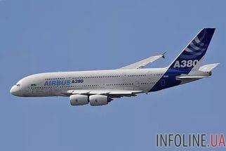 Airbus представил обновленный крупнейший пассажирский авиалайнер A380