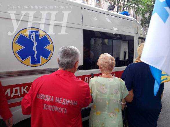 О.Богомолец нашли без сознания в туалете ВР, ее забрала скорая помощь