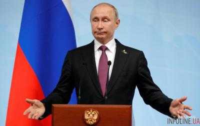 Путин заснул при просмотре фильма о себе