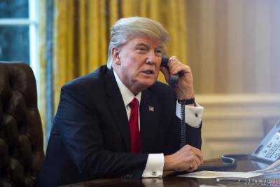 Д.Трамп провел телефонные переговоры с Е.Макроном