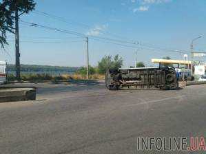 В центре Запорожья перевернулся грузовик, пострадало 9 человек