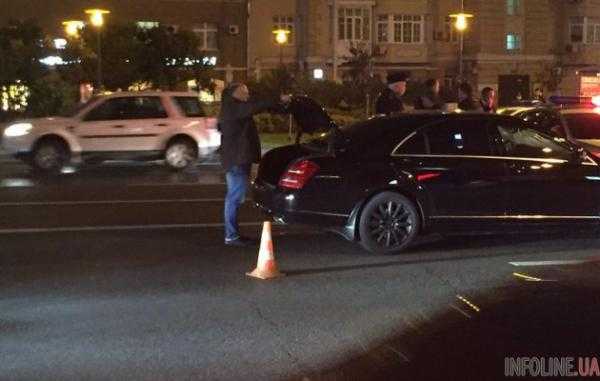 В Москве правительственный Mercedes насмерть сбил полицейского. Фото, видео