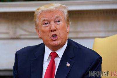 Кортеж Трампа попал в ДТП: как повел себя президент США