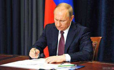 Путин за последние две недели уволил восемь чиновников