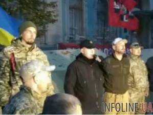 Протестующие под Радой объявили ультиматум Порошенко