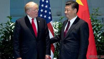 Трамп поздравил Си Цзиньпина с переизбранием на посту генсека ЦК КНР