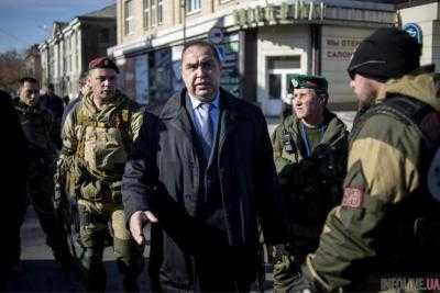 Конфликт в Луганске: "полиция" арестовала сотрудников "прокуратуры"