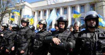 На улицах Киева 1,2 тысячи полицейских обеспечивают порядок