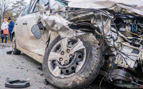 Пять машин "в хлам": в Киеве произошла смертельная авария