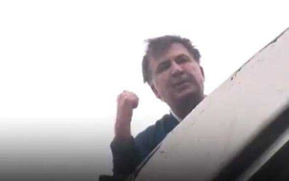 Обыски у Саакашвили: возле дома произошла потасовка с правоохранителями