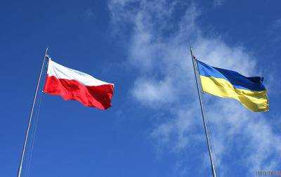 Новый премьер Польши рассказал о "беженцах" из Украины и "геноцид на Волыни"