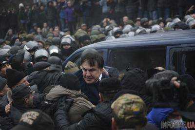 Столичная полиция перекрыла движение по Крещатику через Саакашвили