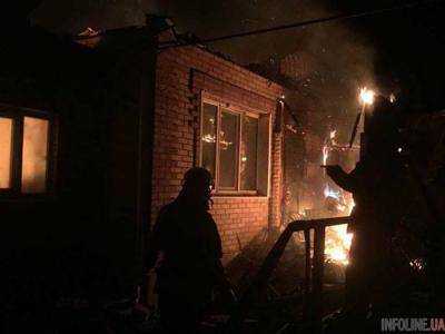 Из-за обстрелов в Новолуганском повреждено полсотни домов