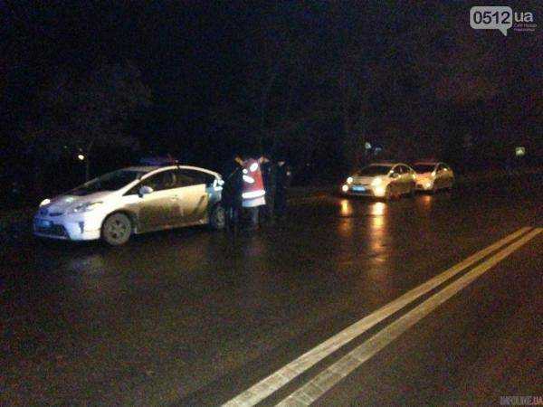 Страшное ДТП в Николаеве: 2 парня и 2 девушки на Мазде влетели в дерево - водитель умер на месте аварии