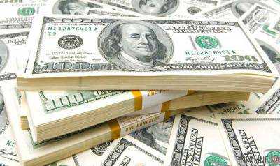 Доллар «подскочил» в цене: украинцев ждет новый антирекорд