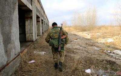 В зоне АТО в результате подрыва взрывного устройства погиб украинский военный