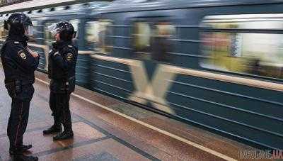В московском метро пассажир открыл стрельбу