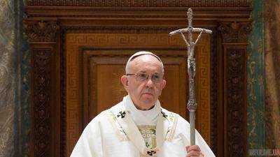 Папа римский Франциск разрешил женщинам кормить детей грудью в Сикстинской капелле