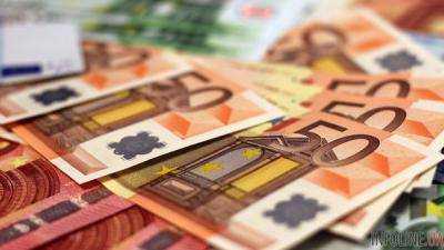 Новый рекорд: евро в обменниках стоит больше 35 гривен