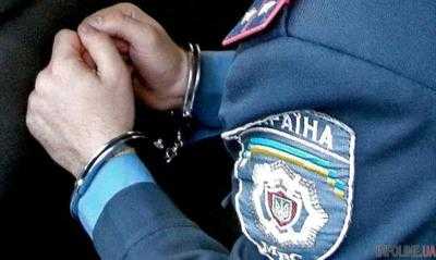 Полицейский в Днепропетровской области торговал вещественными доказательствами