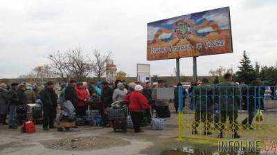 В прошлом году линию разграничения на Донбассе пересекло 11,5 млн человек