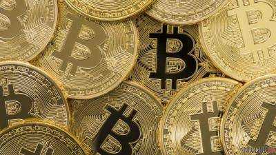 Курс Bitcoin обвалился до 8 тыс. долларов