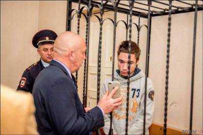В РФ к Грибу пустили консула, разрешили говорить на украинском