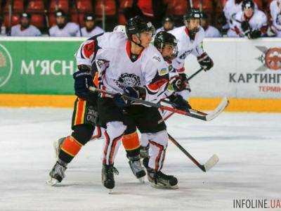 Хоккейный клуб "Кременчуг" разгромной победой закончил регулярный чемпионат УХЛ
