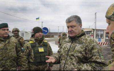 Президент посетил освобожденную Катериновку и Золотое в Луганской области