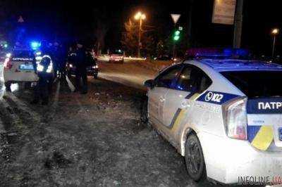 В Харькове пьяный водитель устроил ДТП и протаранил авто патрульных
