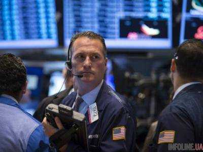 Индекс Dow Jones упал более чем на 3% на фоне торговых разногласий США и Китая