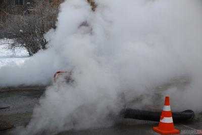 Порыв трубы: во Львове более 10 домов остались без горячей воды