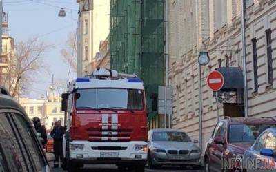 В центре Москвы срочная эвакуация, падает дом: кадры с места ЧП