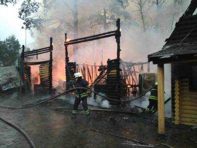 Под Киевом горел ресторанный комплекс