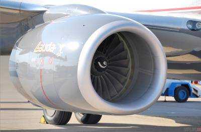 В Европе и США срочно проверят двигатели самолетов Boeing-737