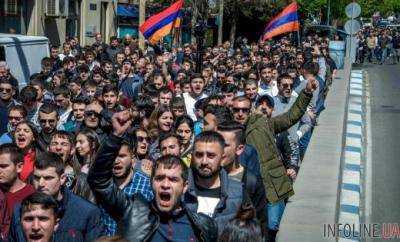 Протесты в Армении: в Ереване очередной митинг