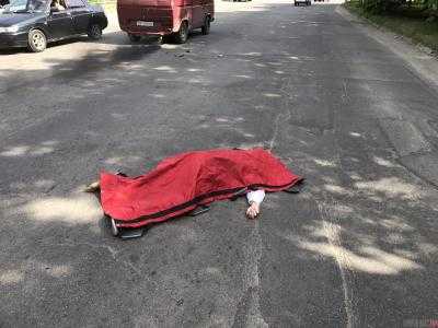 В Херсоне "скорая" на пешеходном переходе насмерть сбила женщину