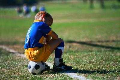 ФФУ запрещает детям играть на новых футбольных полях