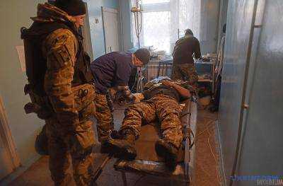 Под Авдеевкой ранен украинский военный